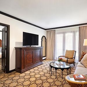 Oasis Pool Side King Suite